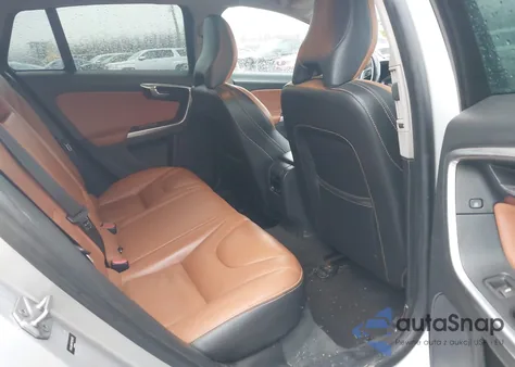 2015 Volvo V60 Cross Country T5 from USA, damaged, VIN YV4612HK1F1001070